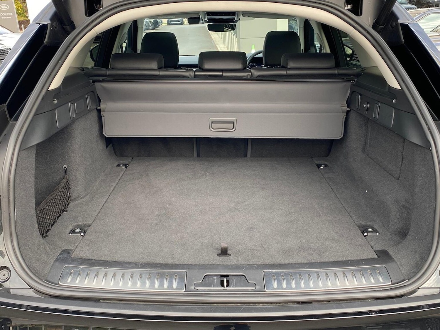 Used Land Rover Range Rover Velar 2025 for sale - 76893251: Photo 10