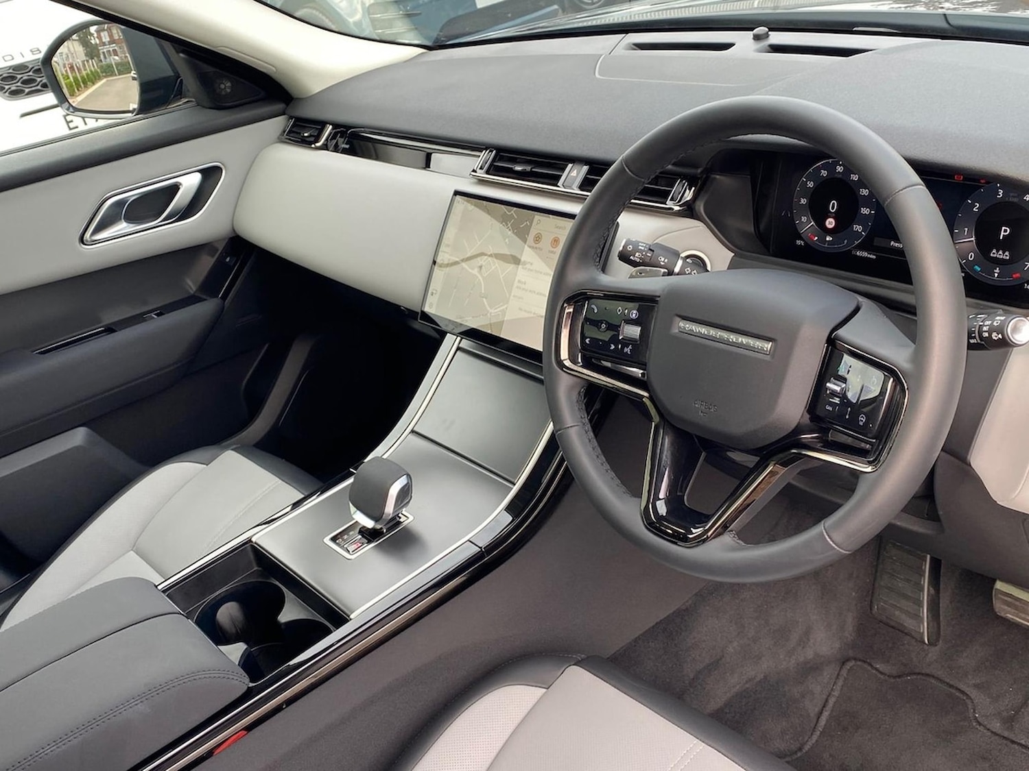 Used Land Rover Range Rover Velar 2025 for sale - 76893251: Photo 27