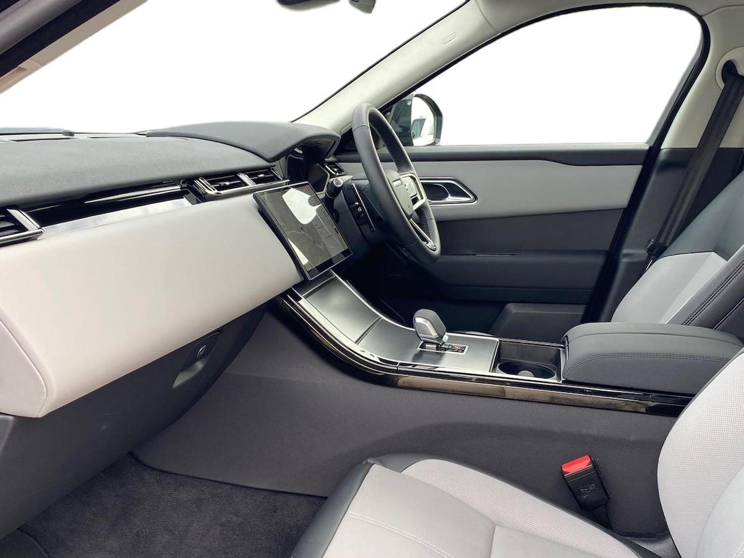 Used Land Rover Range Rover Velar 2025 for sale - 76893251: Photo 3