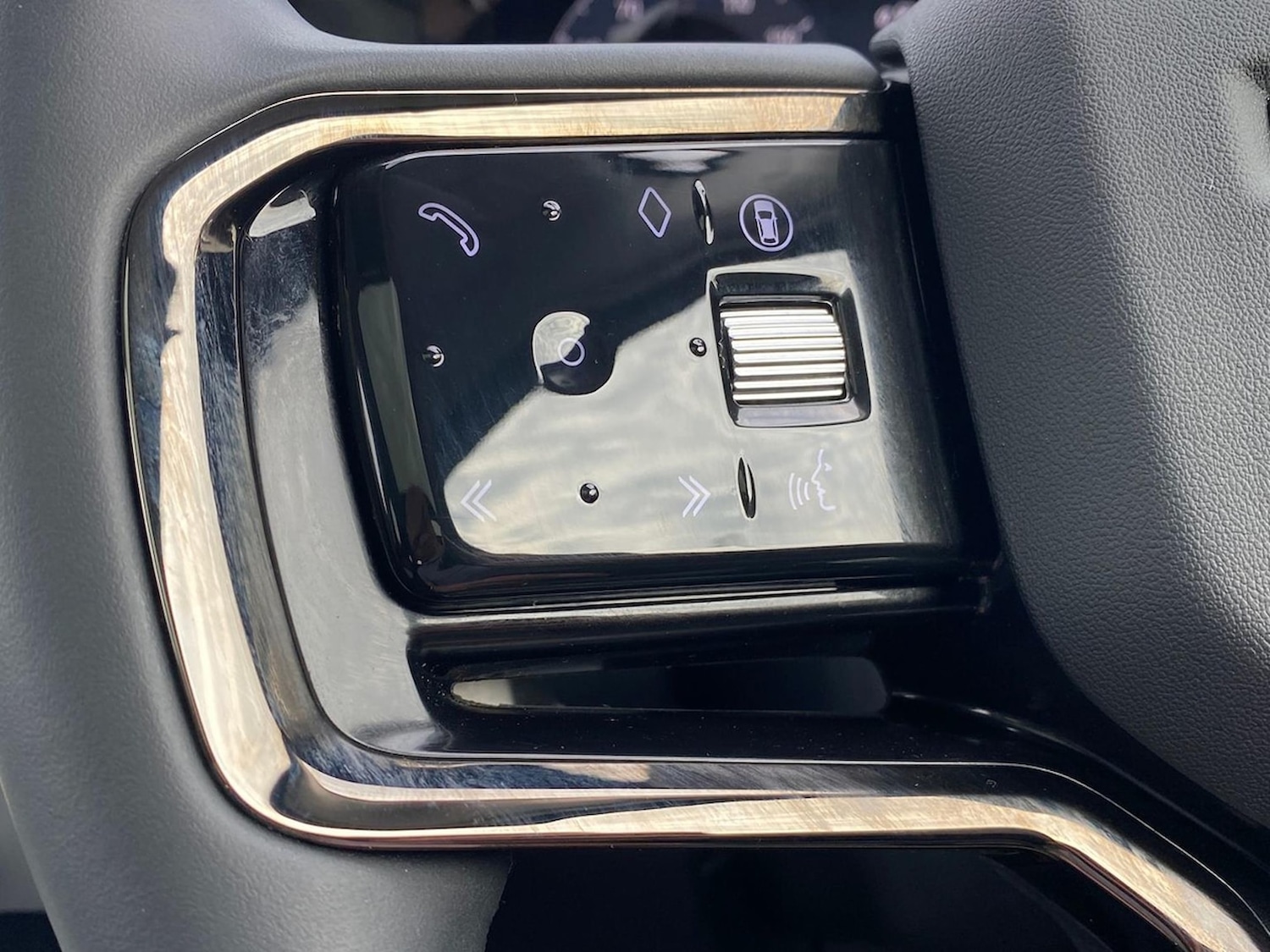 Used Land Rover Range Rover Velar 2025 for sale - 76893251: Photo 36