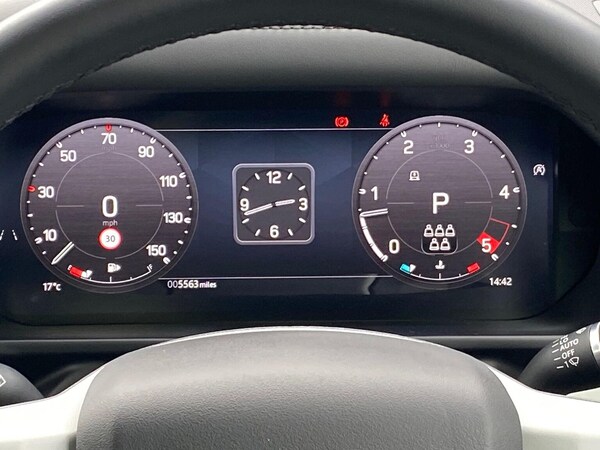 Used Land Rover Defender 2024 for sale - 76211986: Photo 16