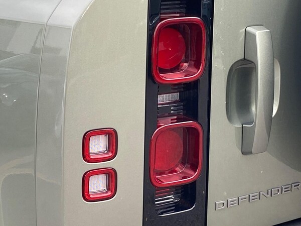 Used Land Rover Defender 2024 for sale - 76211986: Photo 19