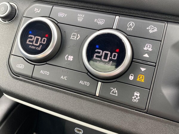 Used Land Rover Defender 2024 for sale - 76211986: Photo 21