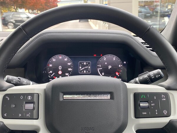 Used Land Rover Defender 2024 for sale - 76211986: Photo 28