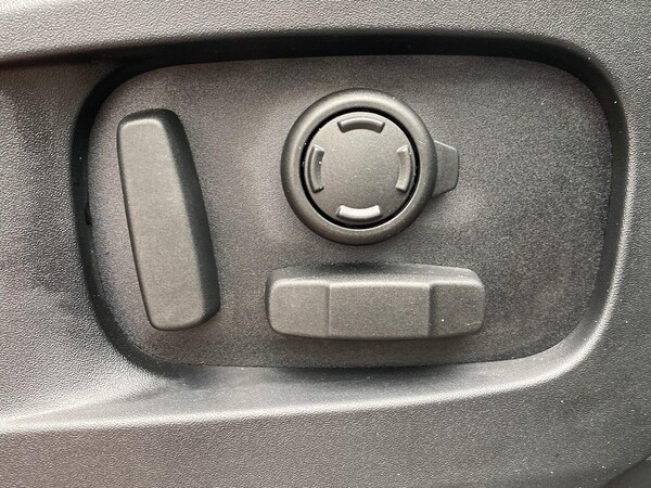 Used Land Rover Defender 2024 for sale - 76211986: Photo 36
