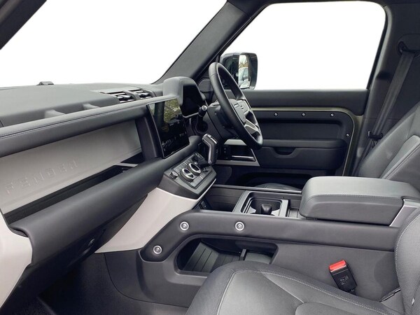 Used Land Rover Defender 2024 for sale - 76211986: Photo 3