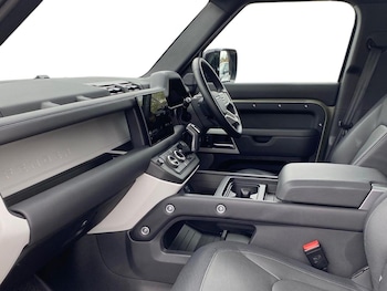 Used Land Rover Defender 2024 for sale - 76211986: Photo 3