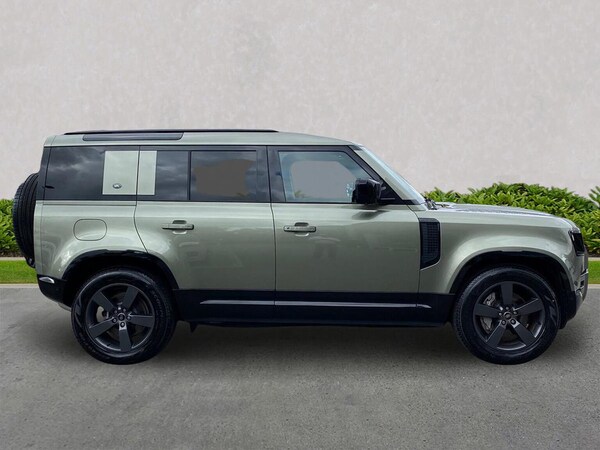 Used Land Rover Defender 2024 for sale - 76211986: Photo 5