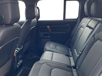 Used Land Rover Defender 2023 for sale - 78310689: Photo