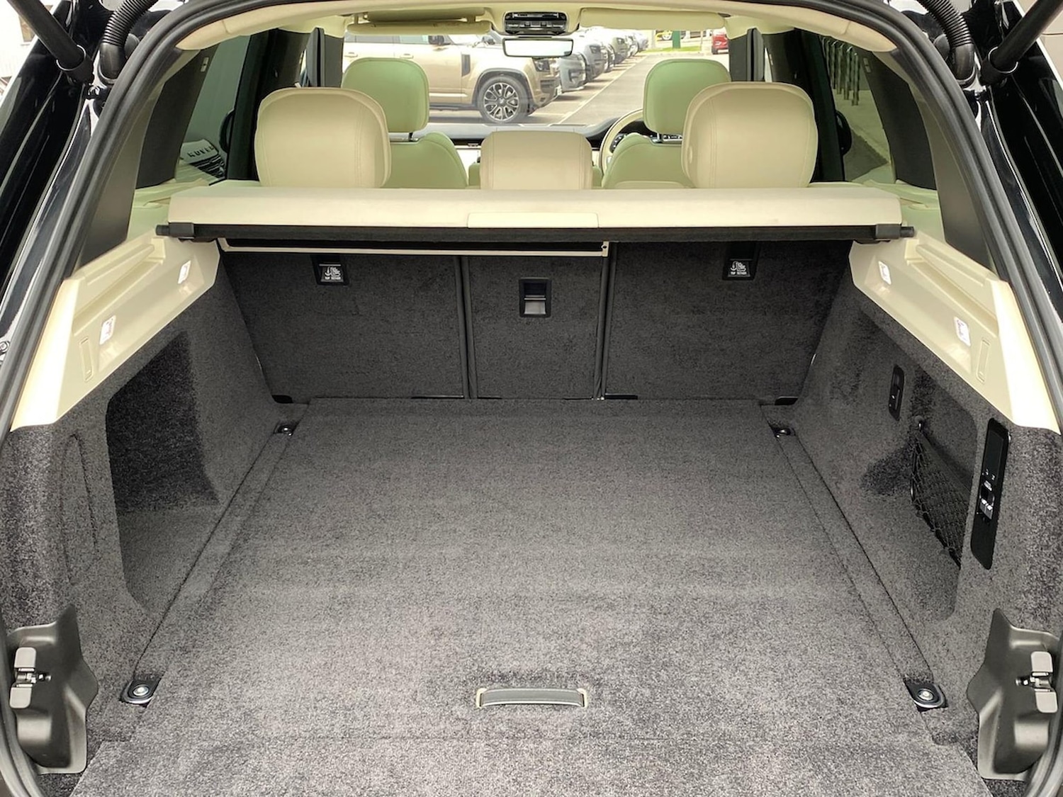 Used Land Rover Range Rover 2023 for sale - 76663812: Photo 10