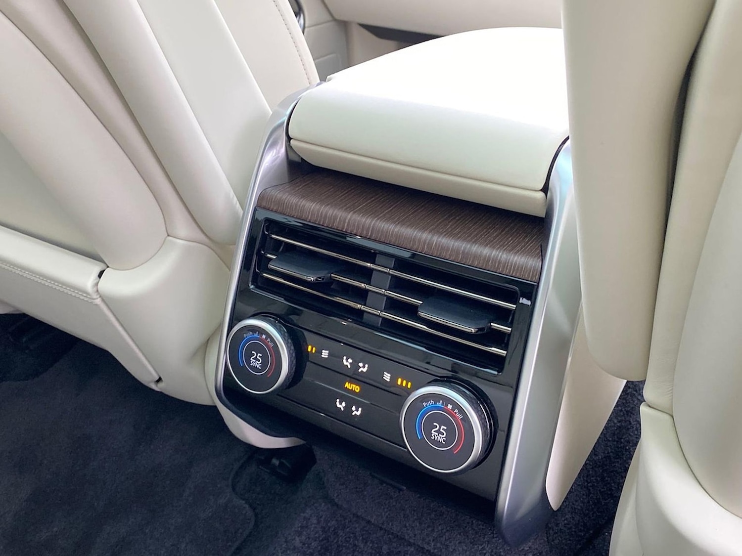 Used Land Rover Range Rover 2023 for sale - 76663812: Photo 18