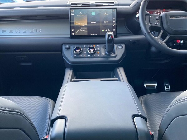 Used Land Rover Defender 2025 for sale - 76253690: Photo 14