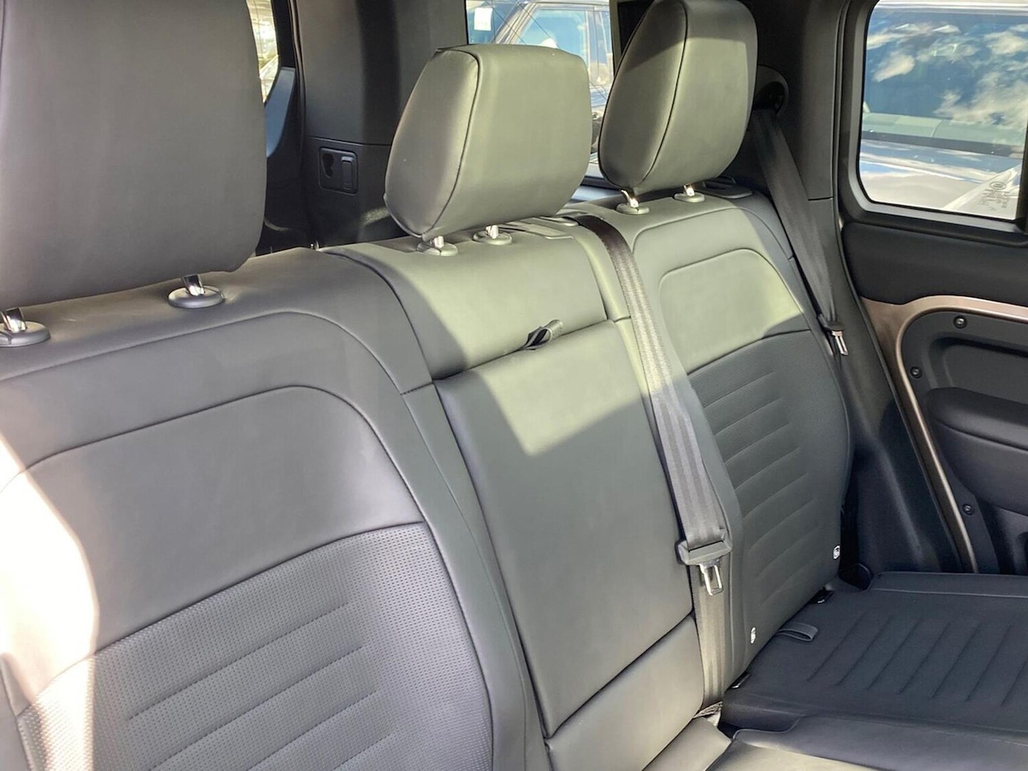 Used Land Rover Defender 2025 for sale - 76253690: Photo 25