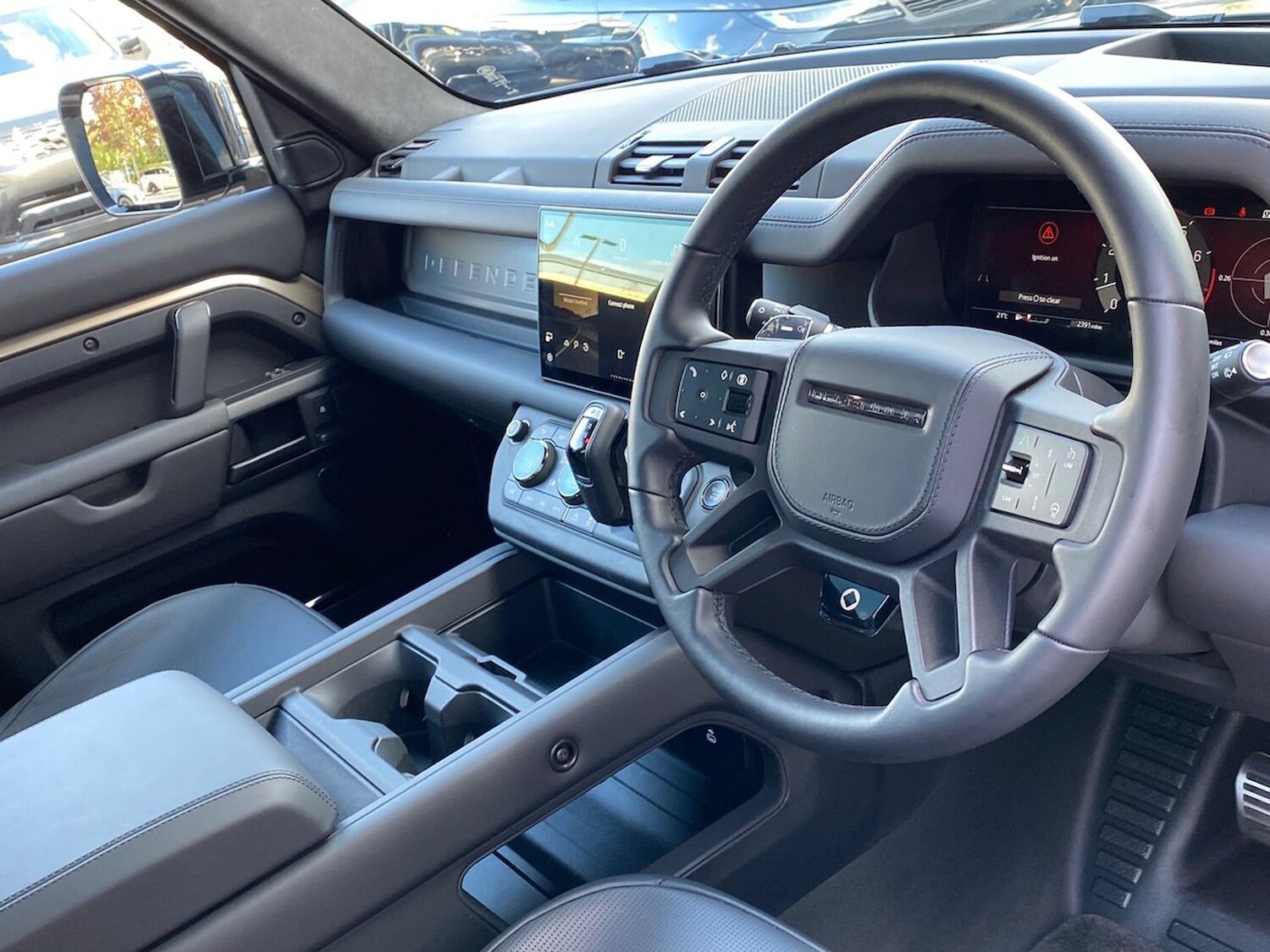 Used Land Rover Defender 2025 for sale - 76253690: Photo 29