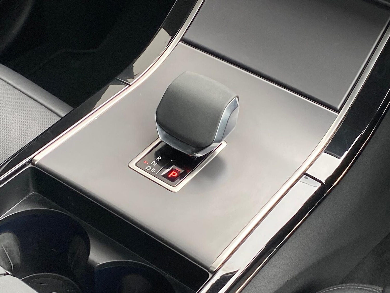 Used Land Rover Range Rover Velar 2023 for sale - 77796983: Photo 13