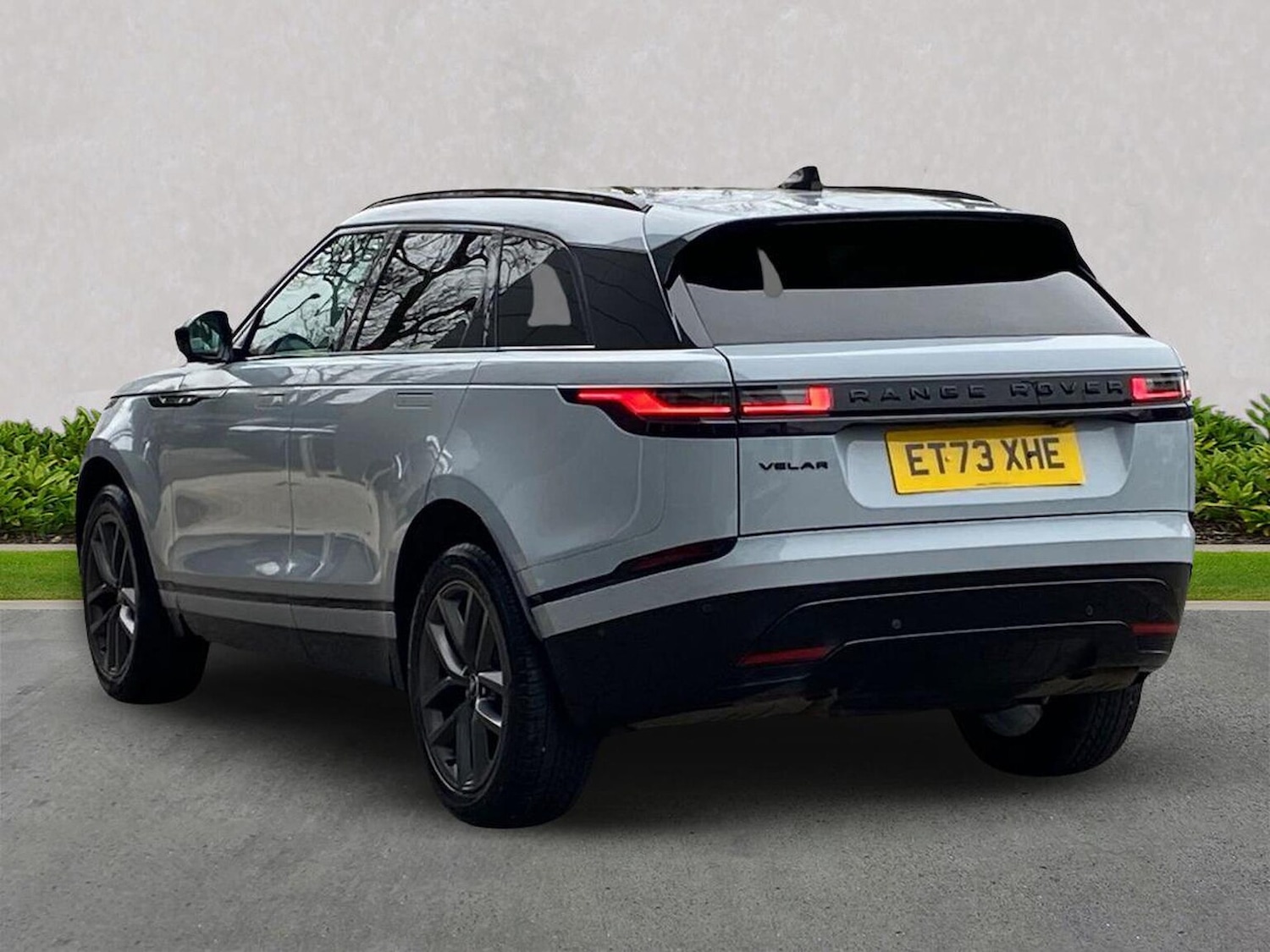 Used Land Rover Range Rover Velar 2023 for sale - 77796983: Photo 2