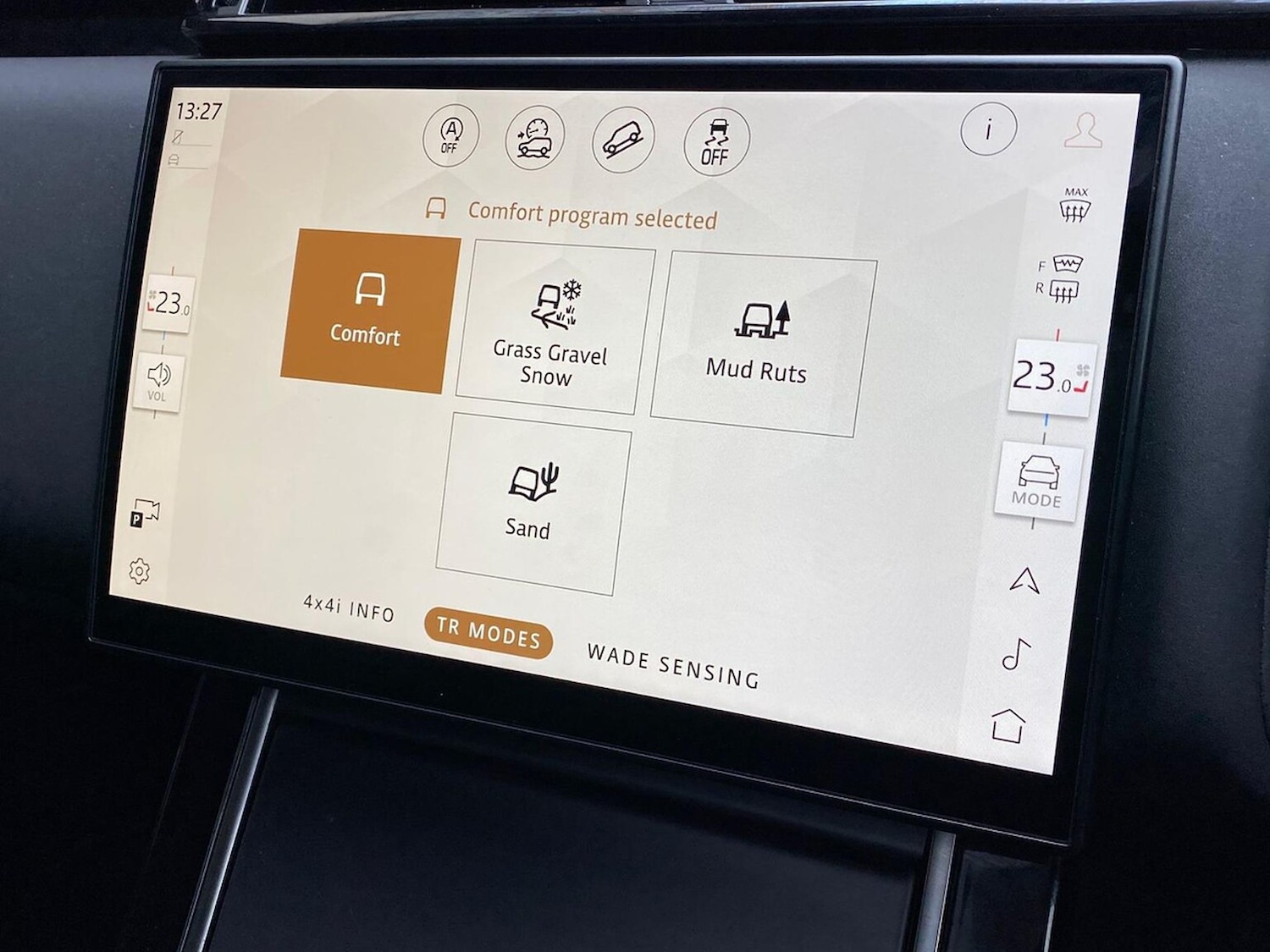 Used Land Rover Range Rover Velar 2023 for sale - 77796983: Photo 32