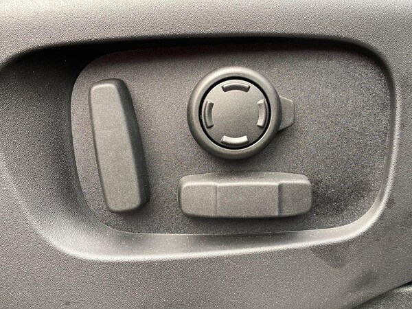 Used Land Rover Discovery 2025 for sale - 76220409: Photo 27