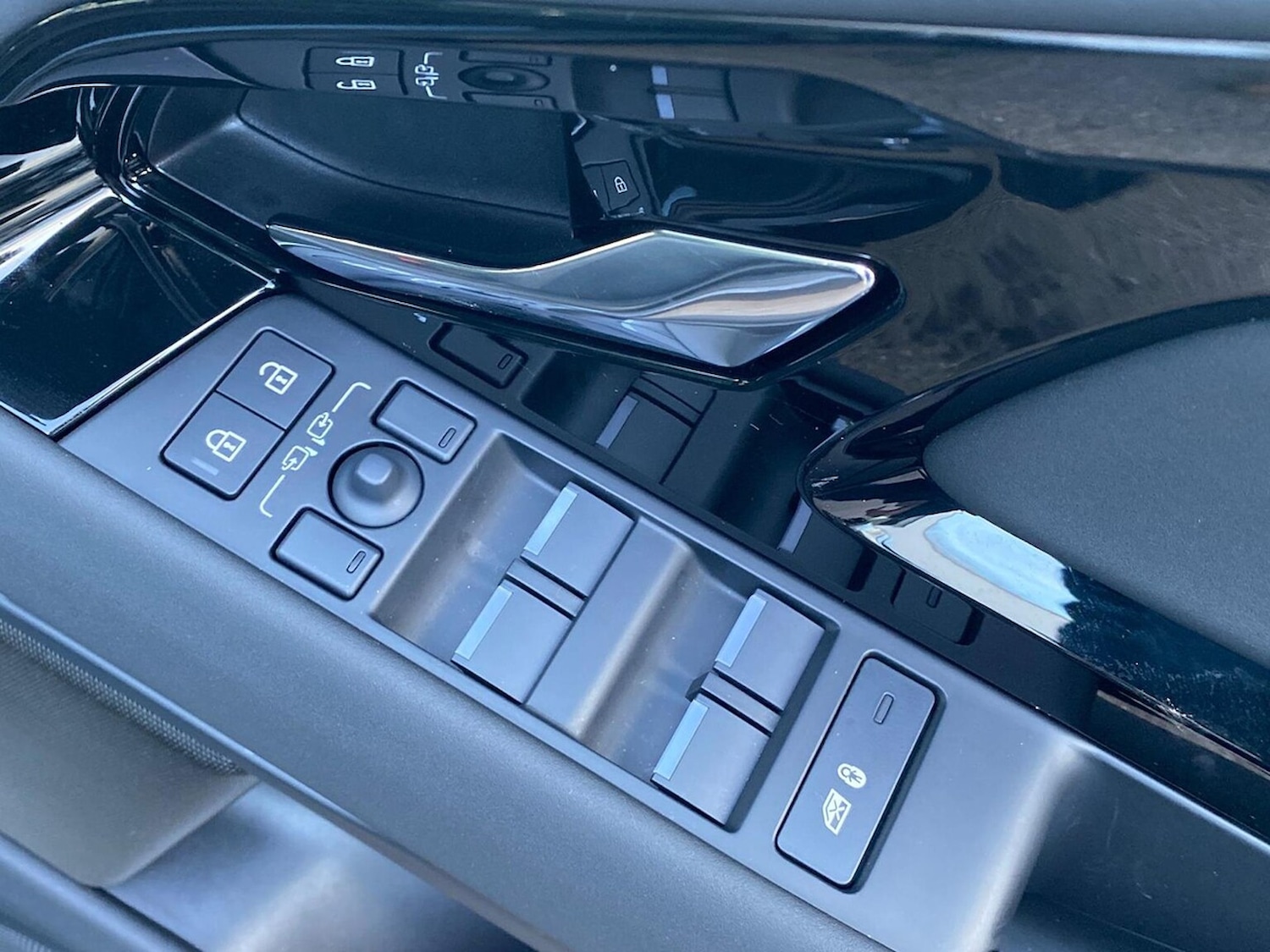 Used Land Rover Range Rover Evoque 2025 for sale - 77487792: Photo 22