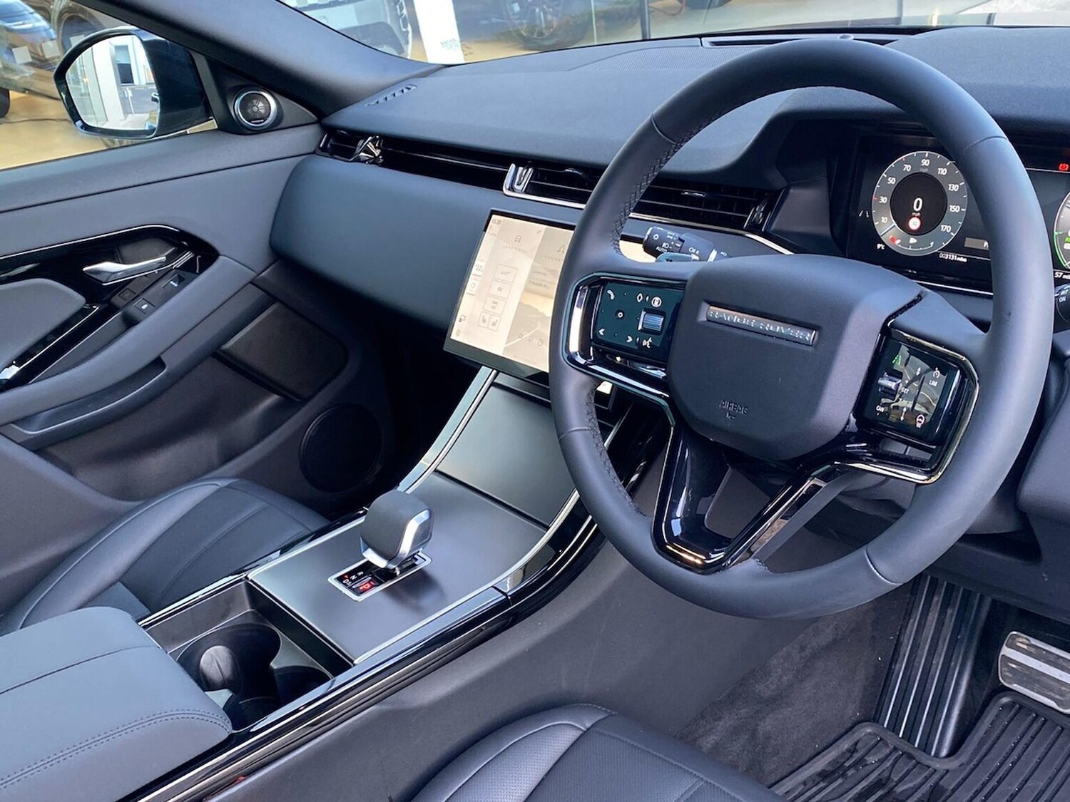 Used Land Rover Range Rover Evoque 2025 for sale - 77487792: Photo 24