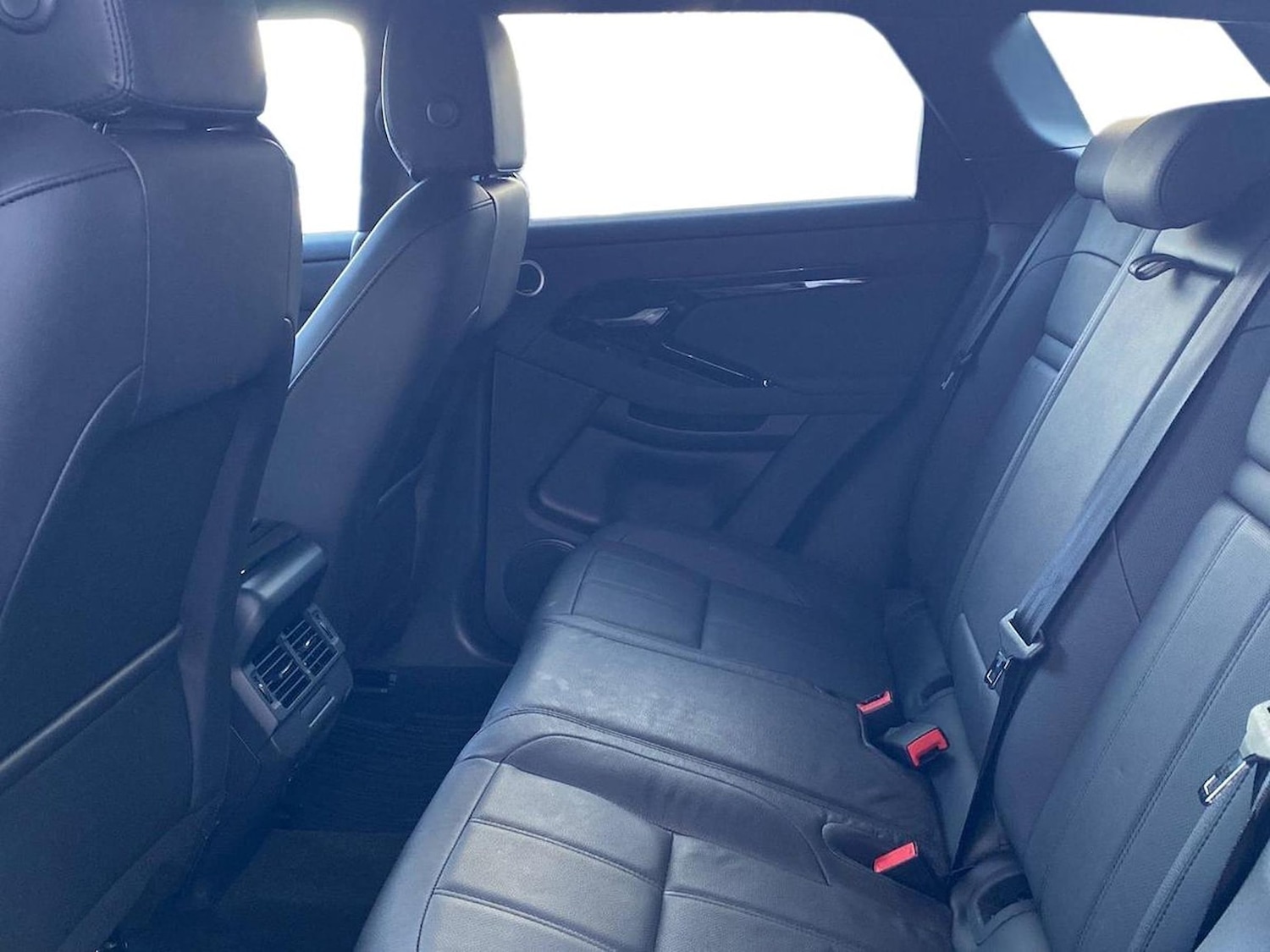 Used Land Rover Range Rover Evoque 2025 for sale - 77487792: Photo 4