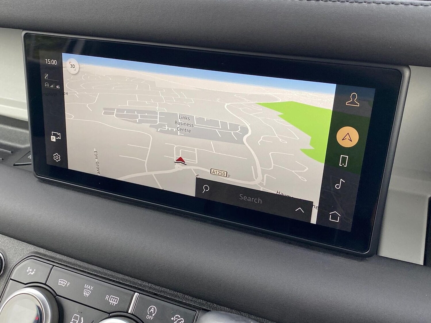 Used Land Rover Defender 2024 for sale - 76225129: Photo 11