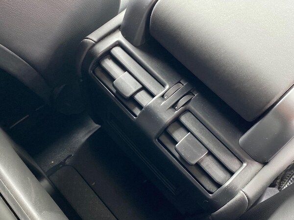 Used Land Rover Defender 2024 for sale - 76225129: Photo 18