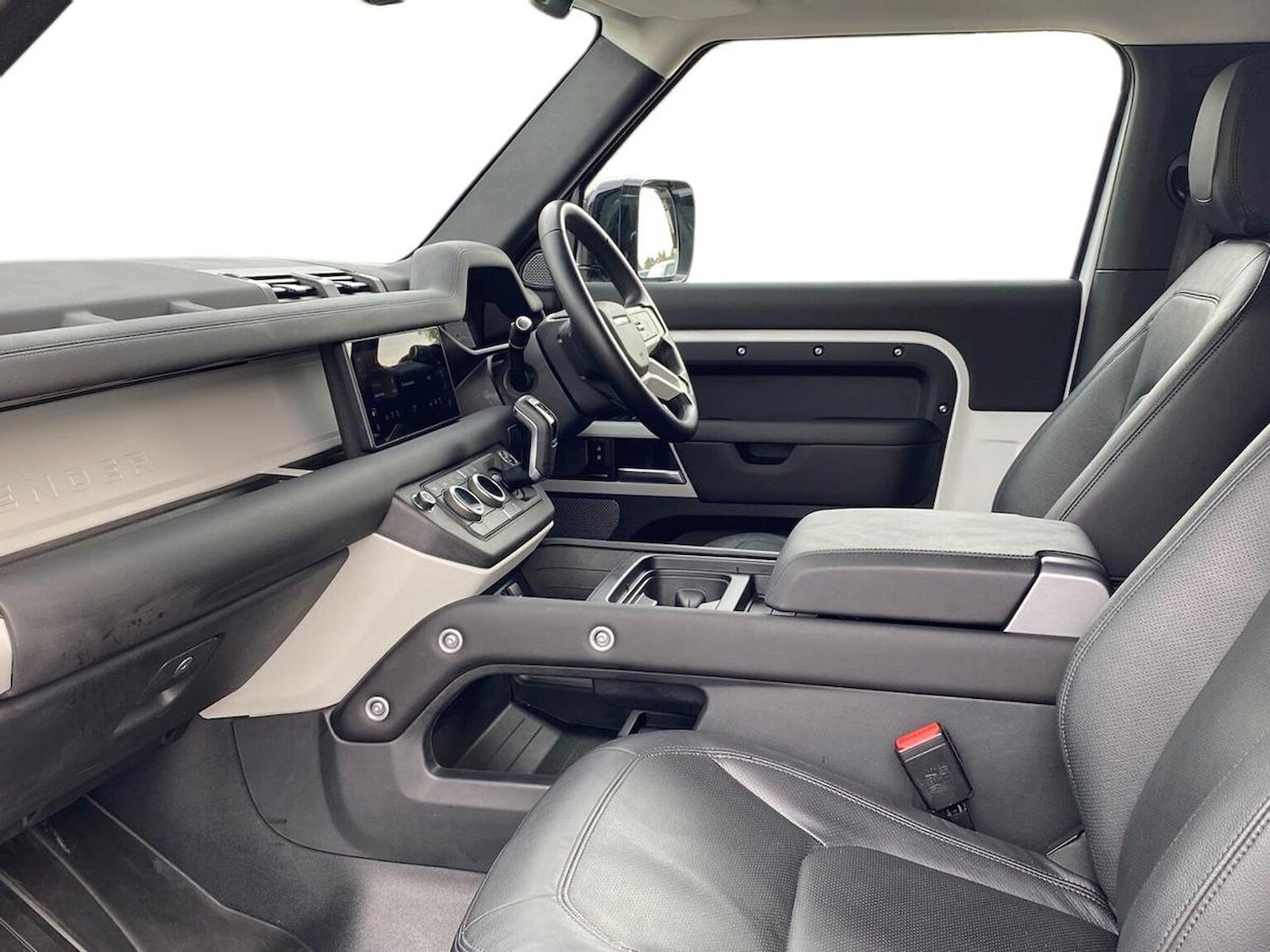 Used Land Rover Defender 2024 for sale - 76225129: Photo 3