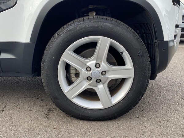 Used Land Rover Defender 2024 for sale - 76225129: Photo 8