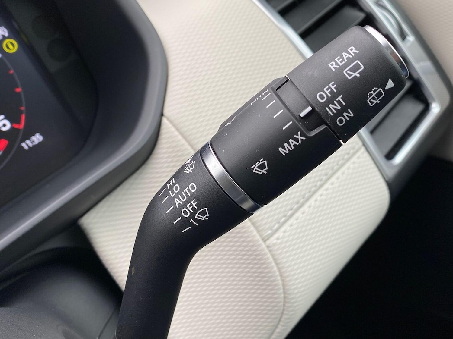 Used Land Rover Discovery 2025 for sale - 77622378: Photo 39