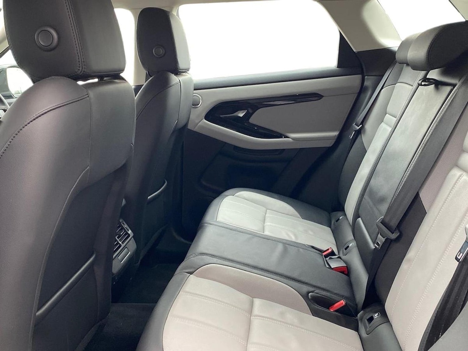 Used Land Rover Range Rover Evoque 2024 for sale - 77487732: Photo 4