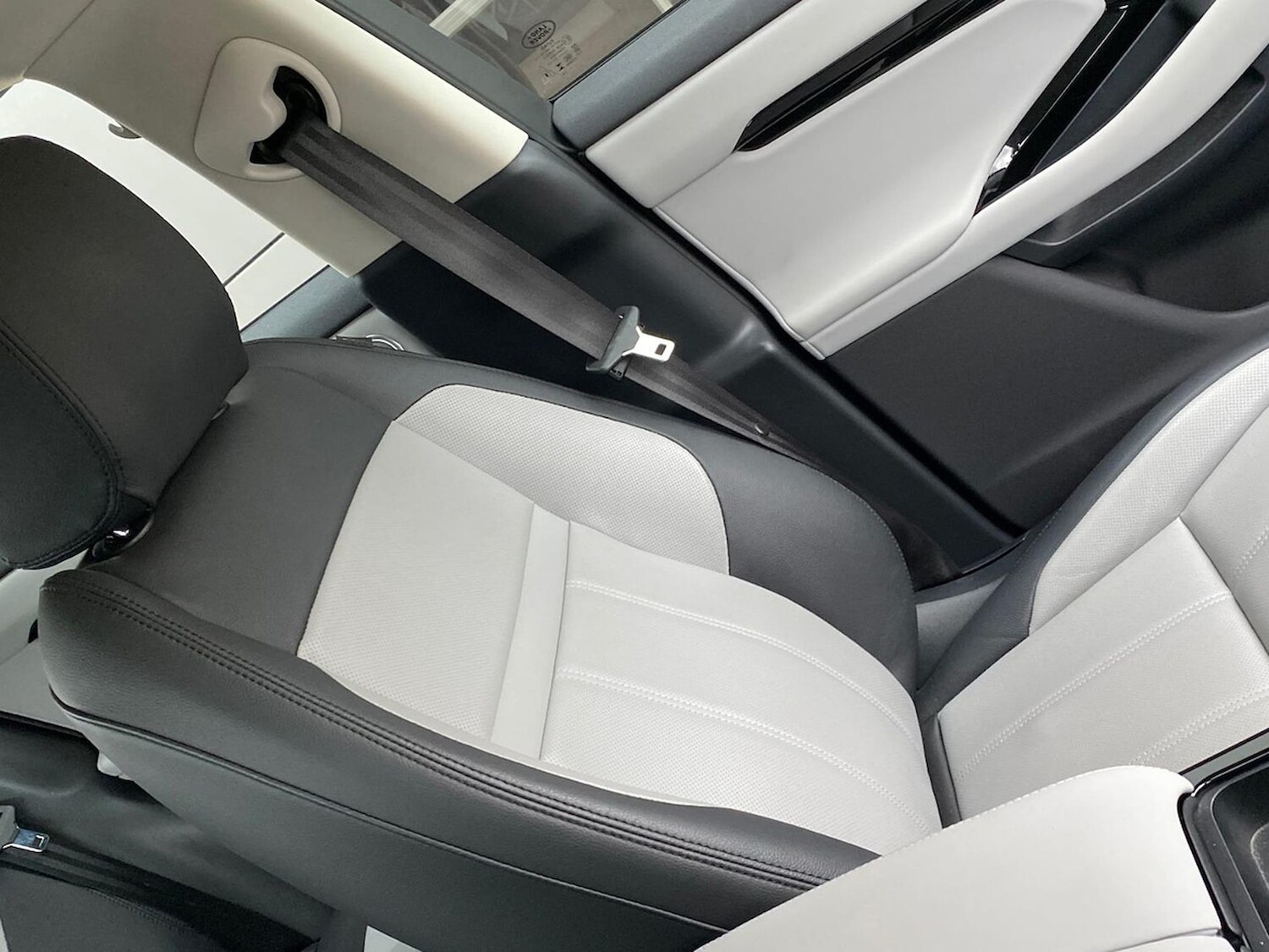 Used Land Rover Range Rover Evoque 2024 for sale - 77487732: Photo 42