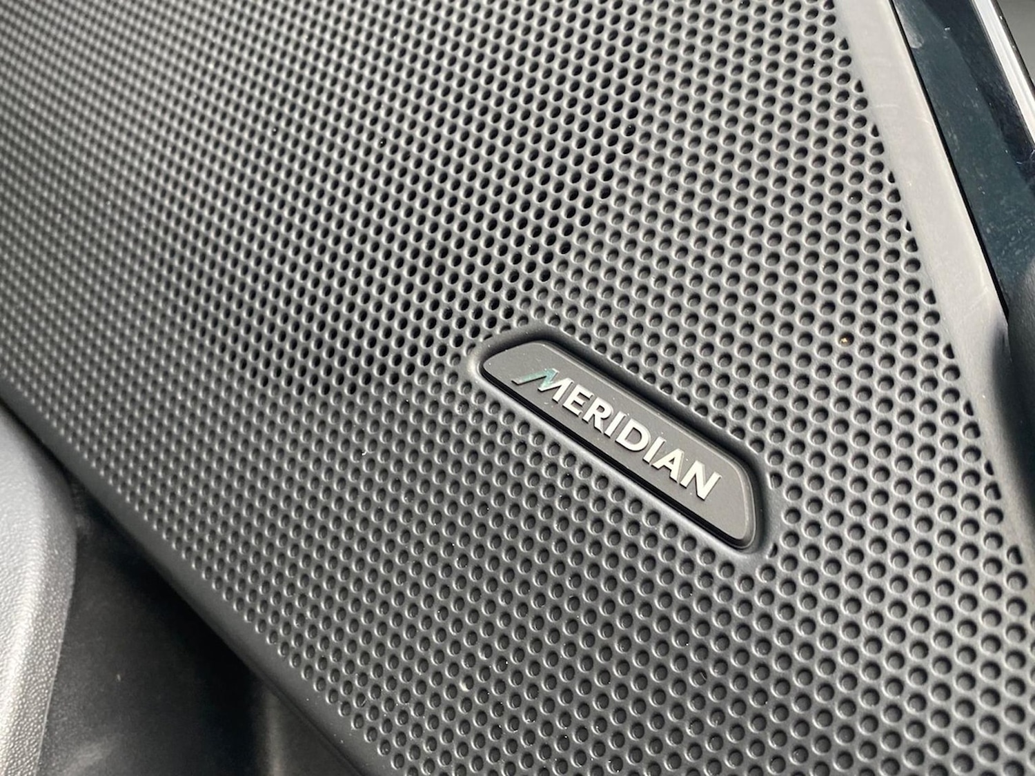 Used Land Rover Range Rover Velar 2023 for sale - 76437270: Photo 24