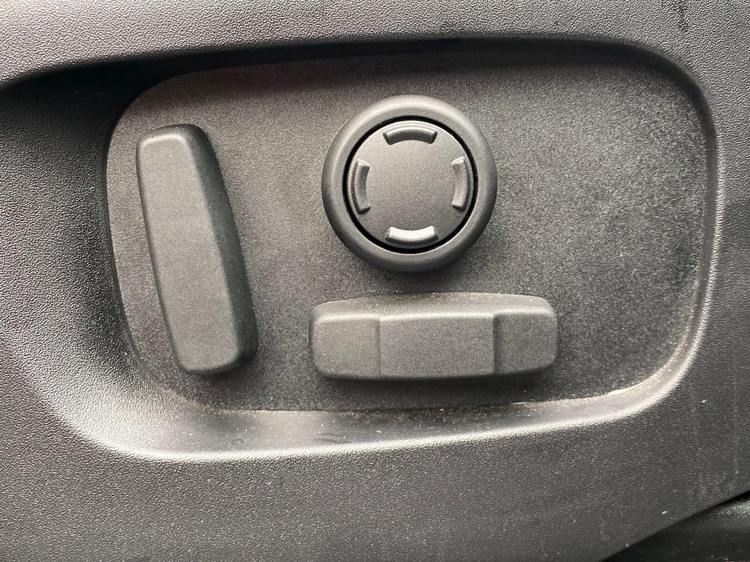 Used Land Rover Range Rover Velar 2023 for sale - 76437270: Photo 25