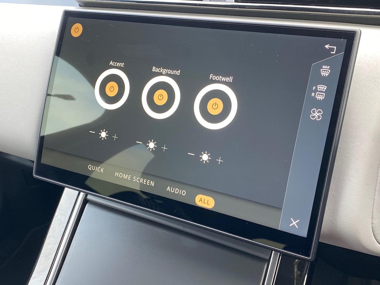 Used Land Rover Range Rover Velar 2023 for sale - 76437270: Photo 32