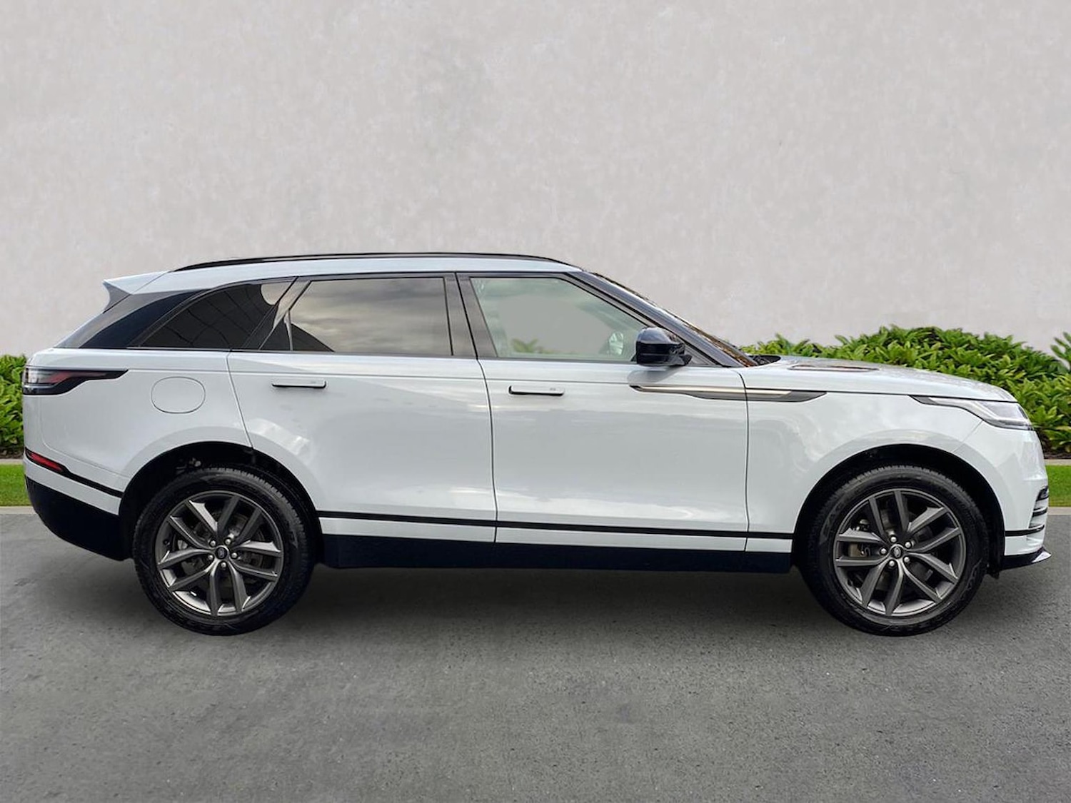 Used Land Rover Range Rover Velar 2023 for sale - 76437270: Photo 5