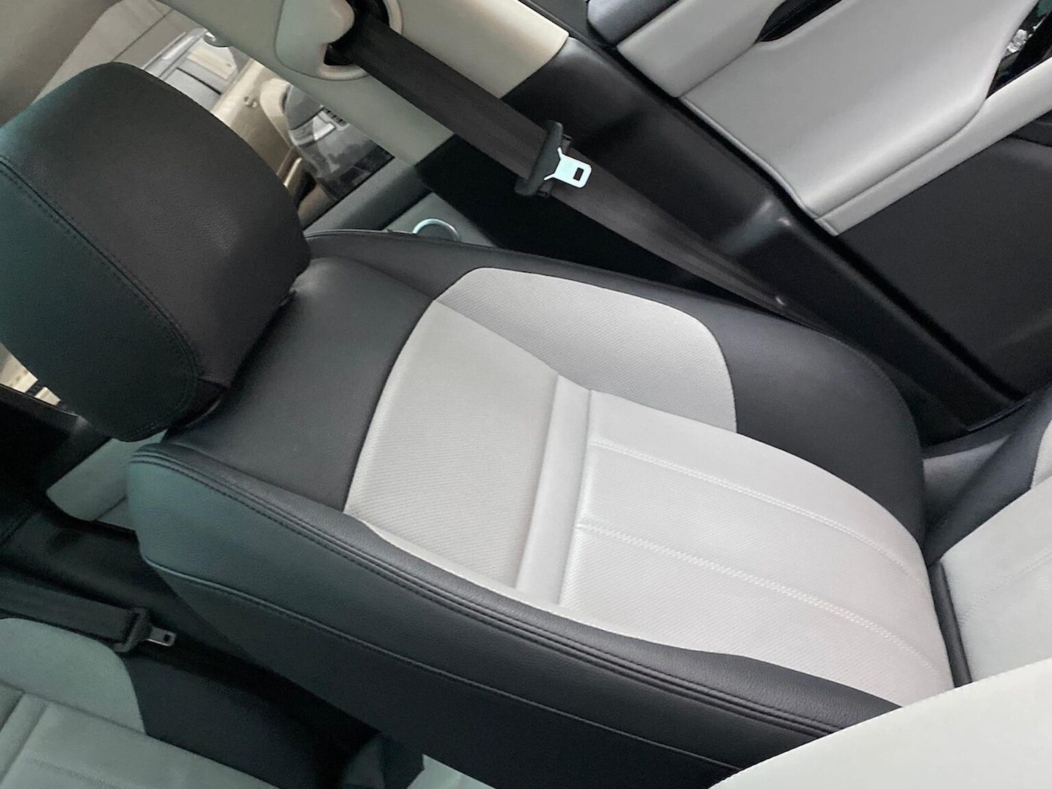 Used Land Rover Range Rover Evoque 2025 for sale - 76979916: Photo 42