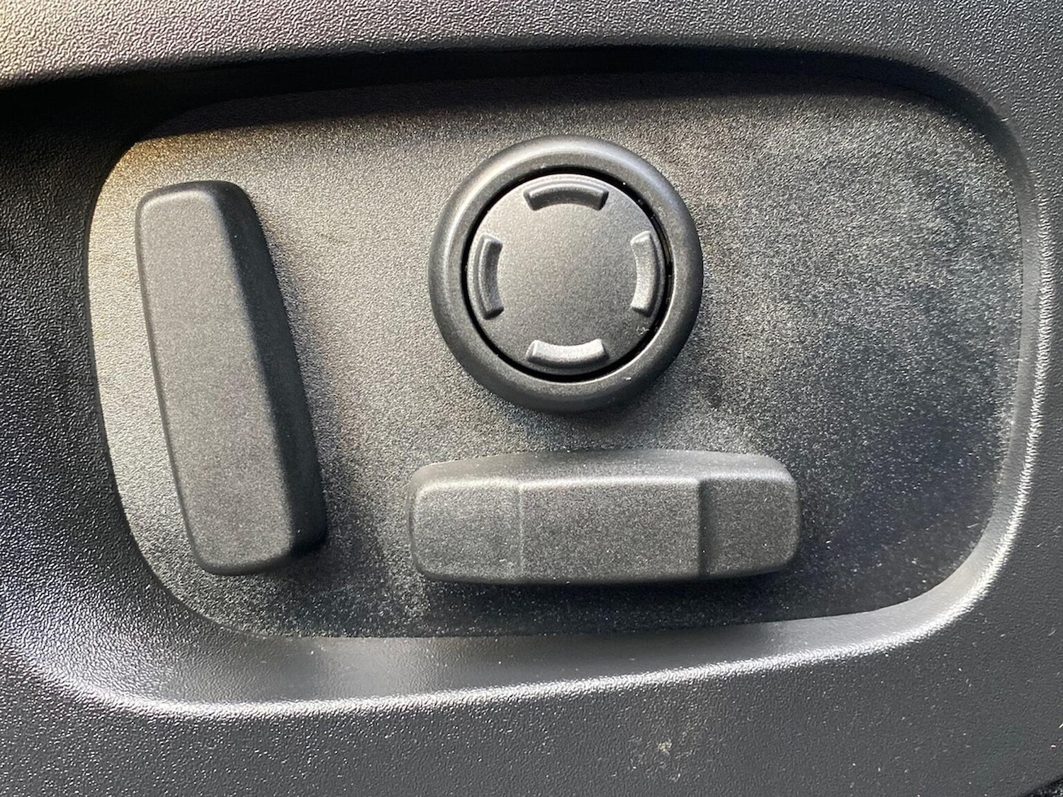 Used Land Rover Range Rover Velar 2026 for sale - 77845282: Photo 25