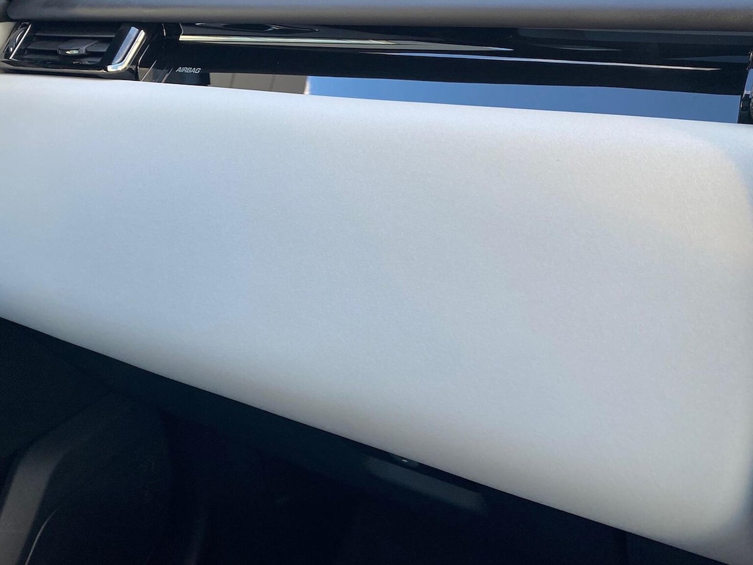 Used Land Rover Range Rover Velar 2026 for sale - 77845282: Photo 37