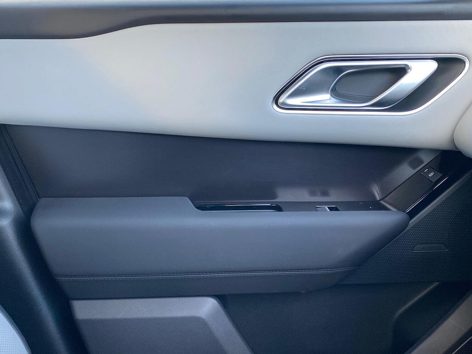 Used Land Rover Range Rover Velar 2026 for sale - 77845282: Photo 38