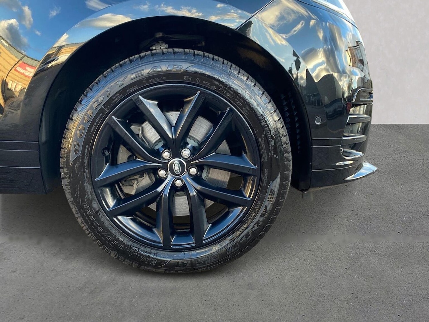 Used Land Rover Range Rover Velar 2026 for sale - 77845282: Photo 8