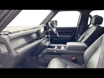 Used Land Rover Defender 2025 for sale - 78497891: Photo
