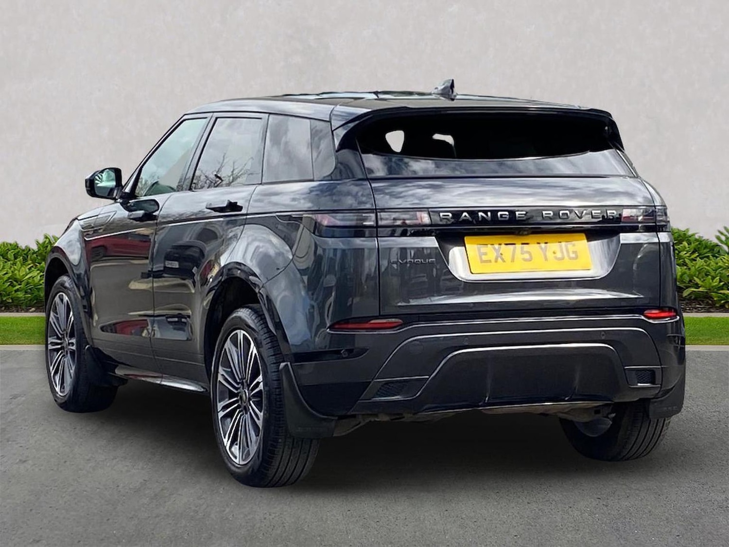 Used Land Rover Range Rover Evoque 2025 for sale - 78193865: Photo 2