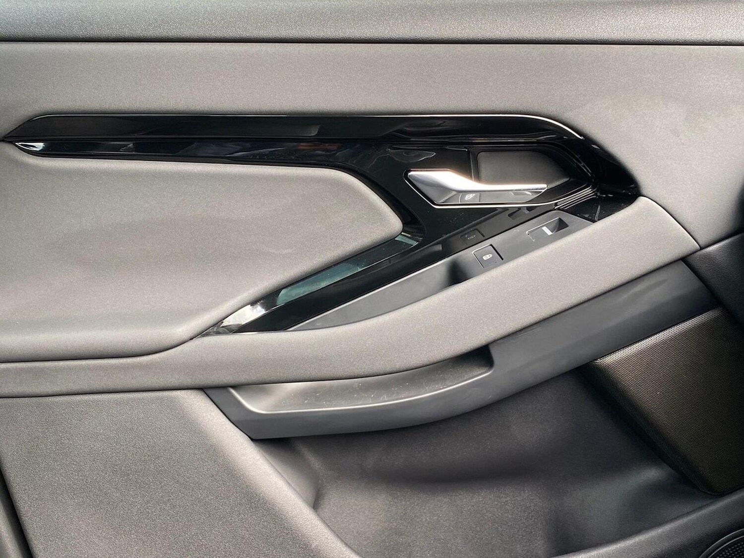 Used Land Rover Range Rover Evoque 2025 for sale - 78193865: Photo 42