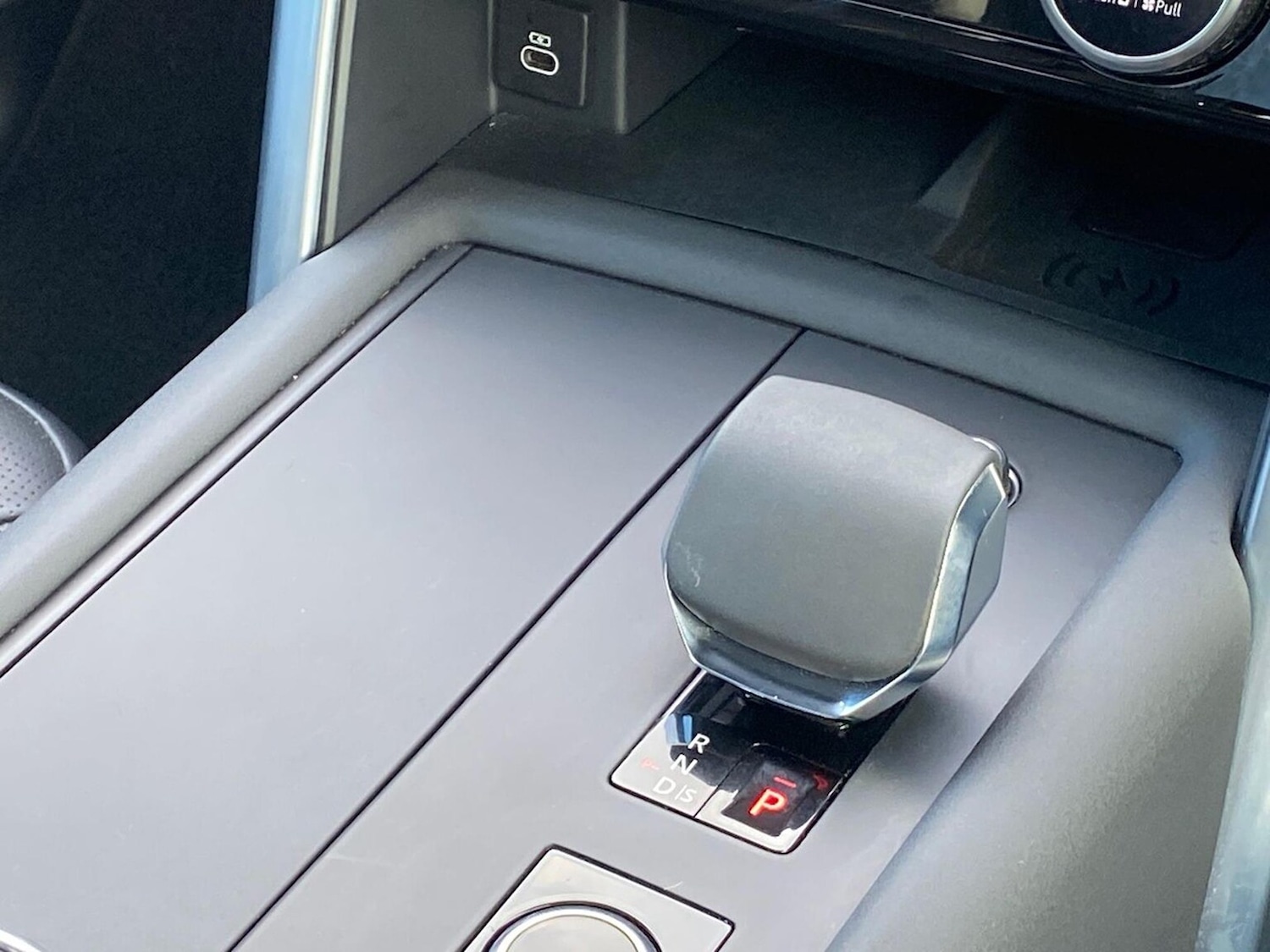 Used Land Rover Discovery 2021 for sale - 76543018: Photo 13