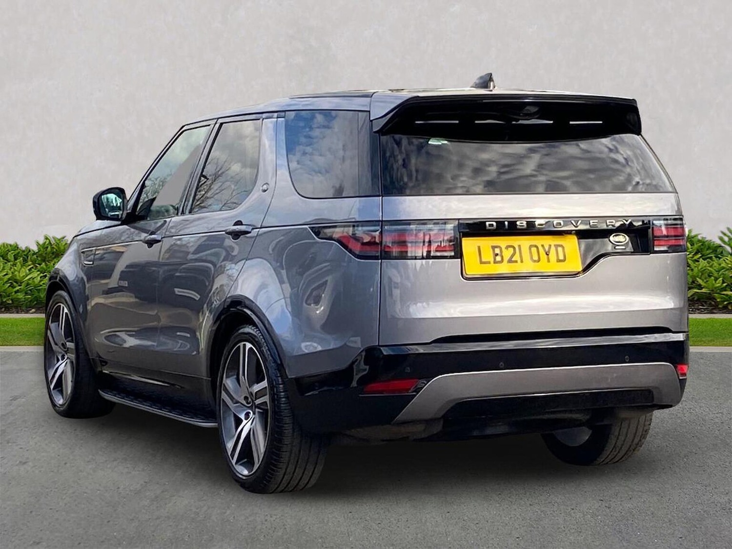 Used Land Rover Discovery 2021 for sale - 76543018: Photo 2