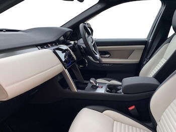 Used Land Rover Discovery Sport 2025 for sale - 78326359: Photo