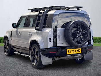 Used Land Rover Defender 2025 for sale - 78801493: Photo