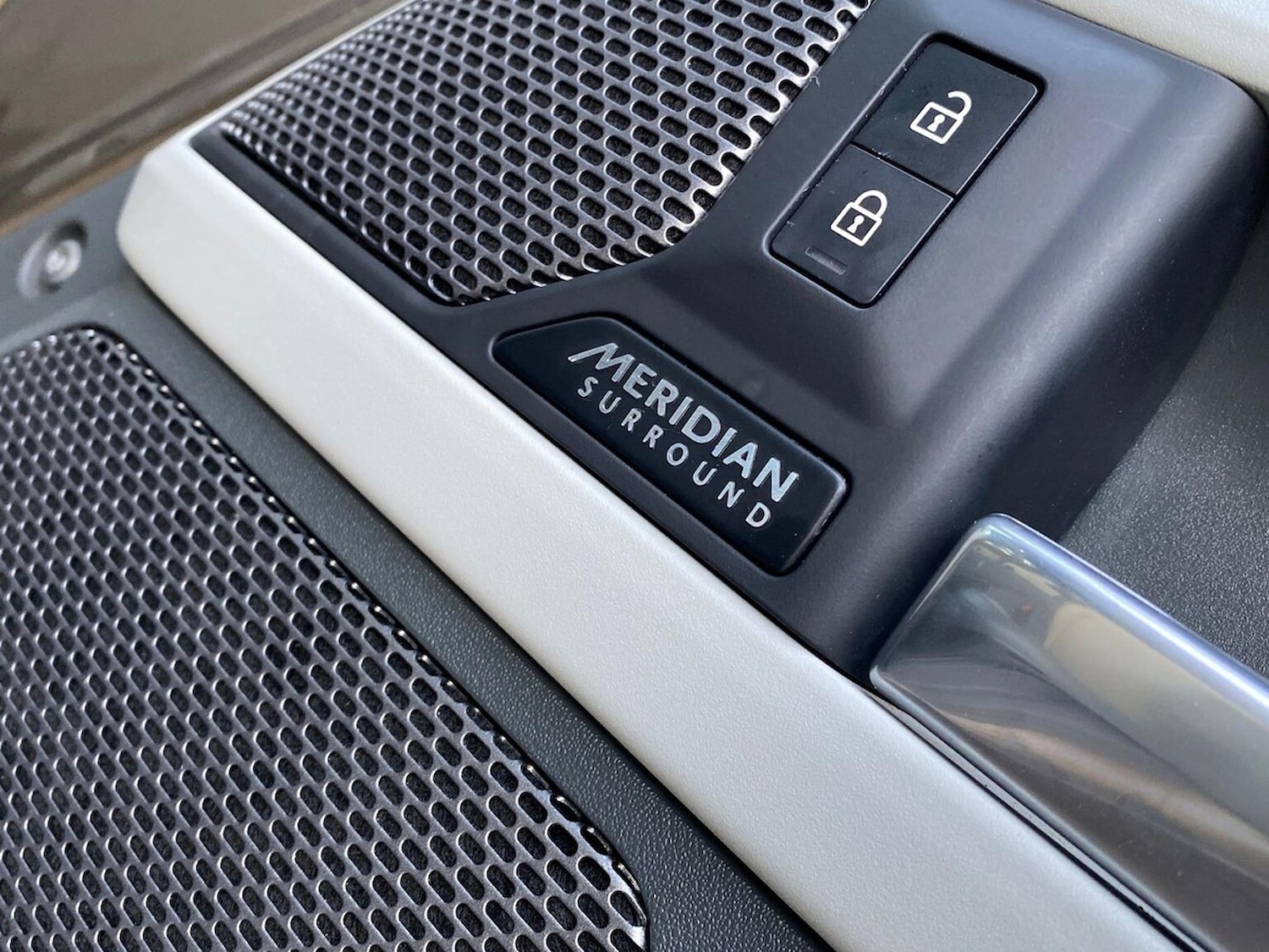 Used Land Rover Defender 2023 for sale - 76906370: Photo 23