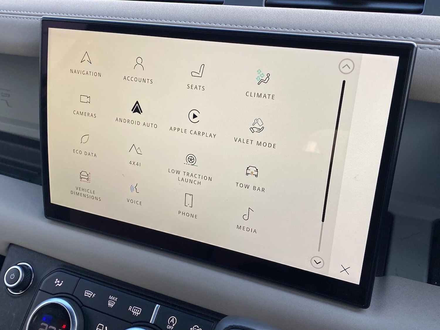 Used Land Rover Defender 2023 for sale - 76906370: Photo 28